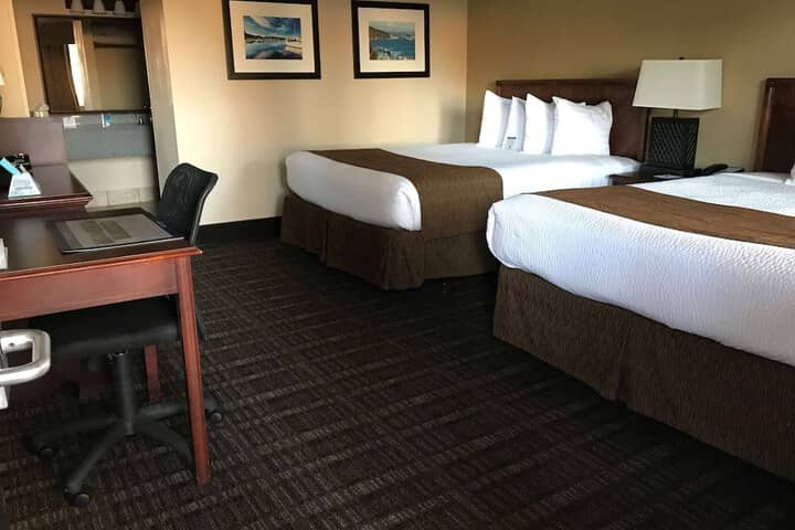 Room 10 of 33