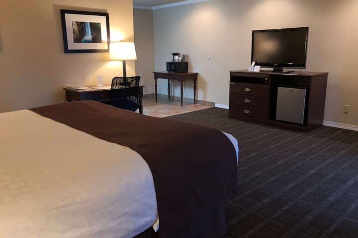 Room 14 of 33