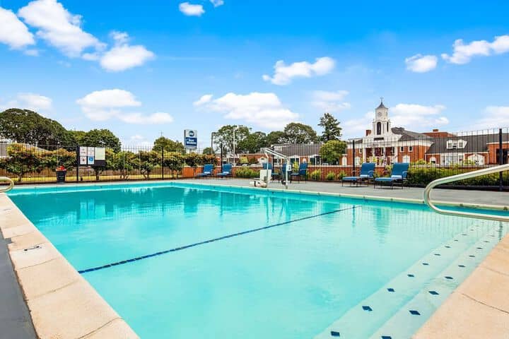 Pool 26 of 33